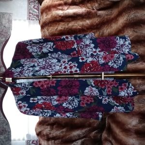 Slinky Brand floral tunic size medium